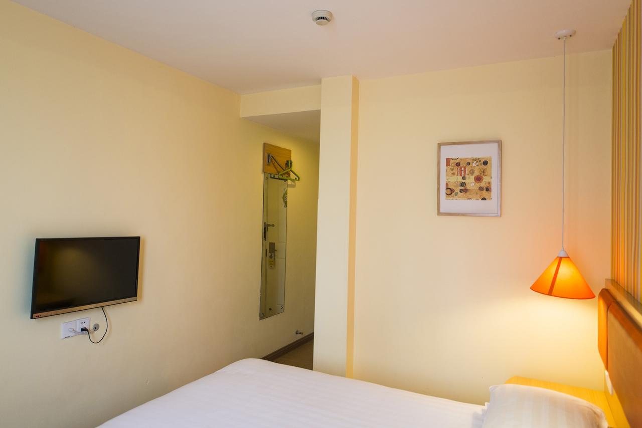 Home Inn Shanghai South Pudong Road Expo Dış mekan fotoğraf